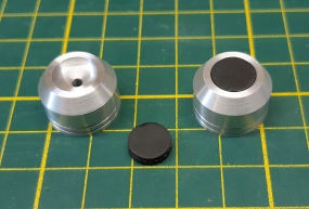 Drag knobs and the hard rubber disk Drag knobs and the hard rubber disk